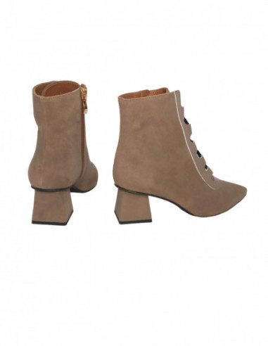 Daniela botín 23547