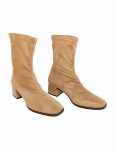 Daniela Vega botín 2322G 2