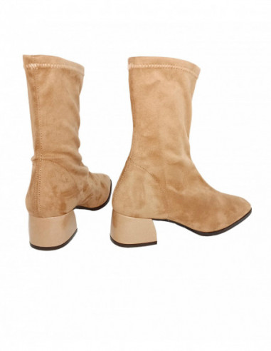 Daniela Vega botín 2322G