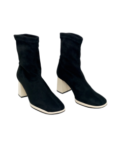 Daniela Vega botín 2512V 2