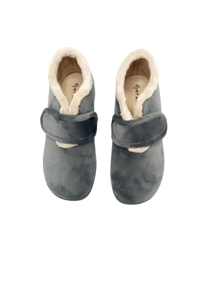 Garzón zapatilla de casa 3895.247