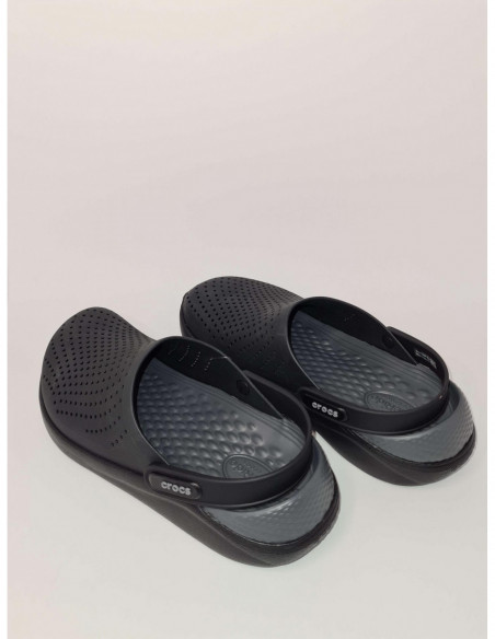 Crocs chancla 204592-0DD