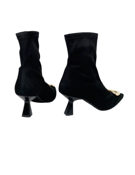 Daniela Vega botín 2699B