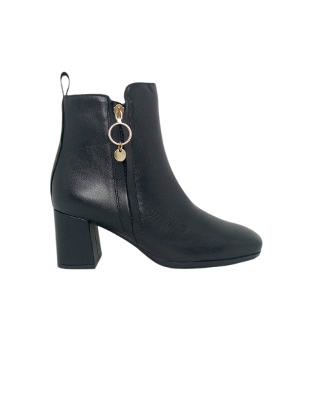 DESIREÉ Botín DAMI4 DIANA