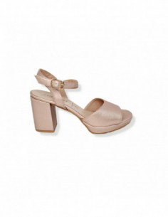 Daniela Vega sandalia 1809 2