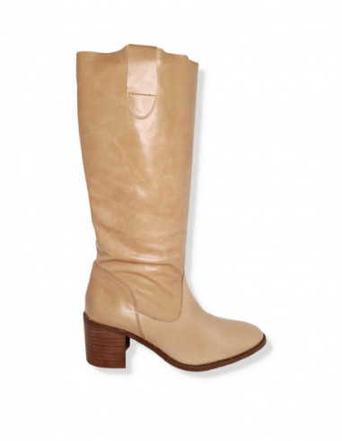 Bryan bota VALENTINA